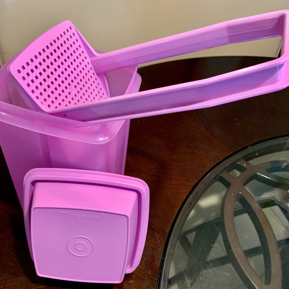 Tupperware Pic-a-deli Container